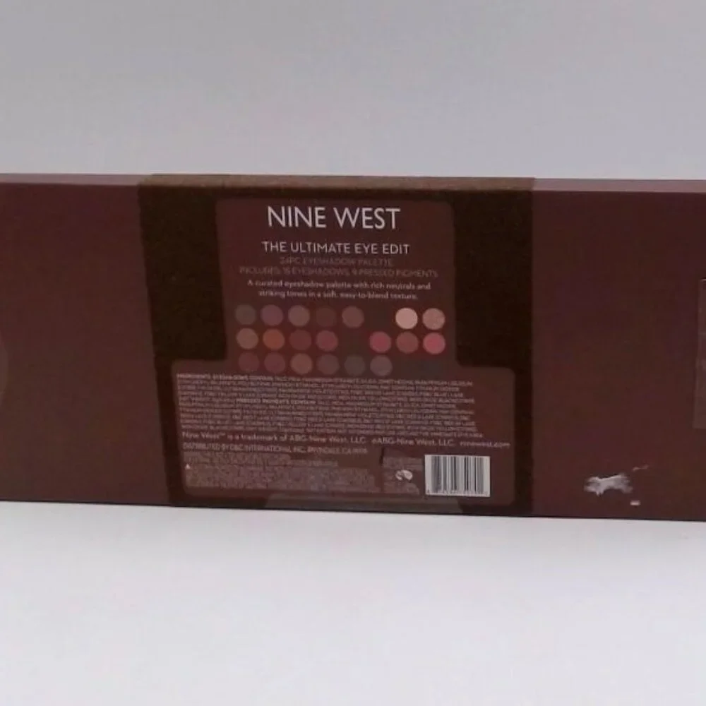 Nine West - The Ultimate Eye Edit, 24 Pc Eyeshadow Palette,BRAND NEW, NEVER USED